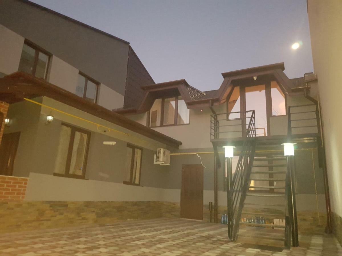 Hotel Casa Lions Timişoara Exterior foto